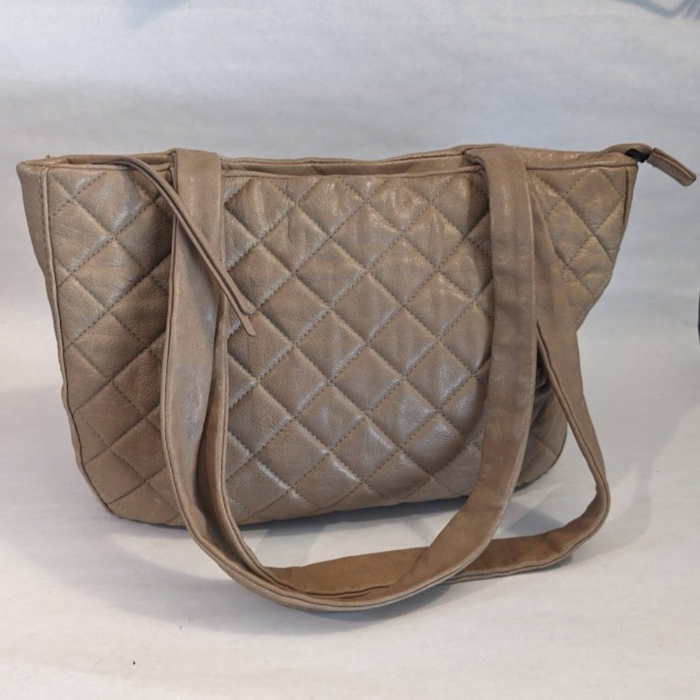 Hobo Beige Carver Quilted Leather Shoulder Bag Purse Tote